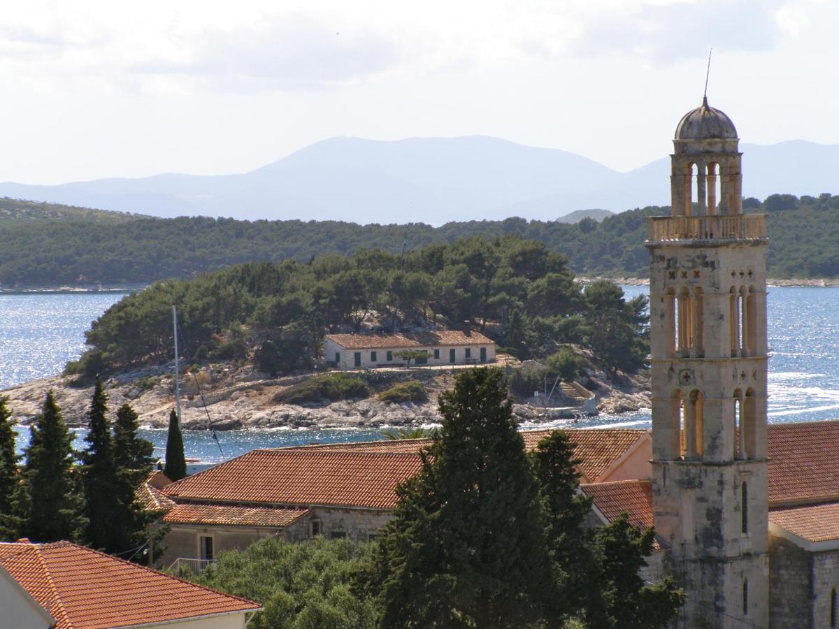 Apartment Elena 40 M2 With Beautiful Wide Sea Views 3 Stars Hvar Town Kültér fotó
